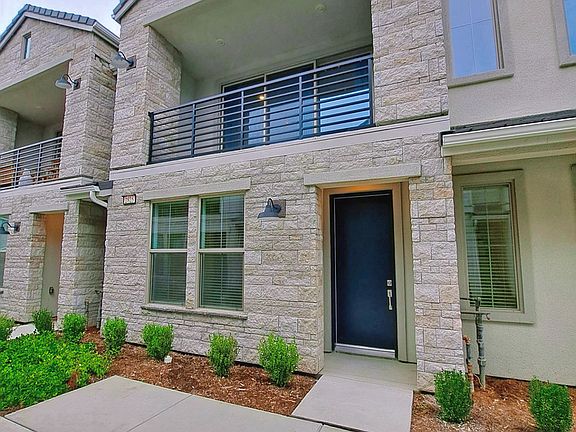 2nd image of 2825 E Tamarind Dr