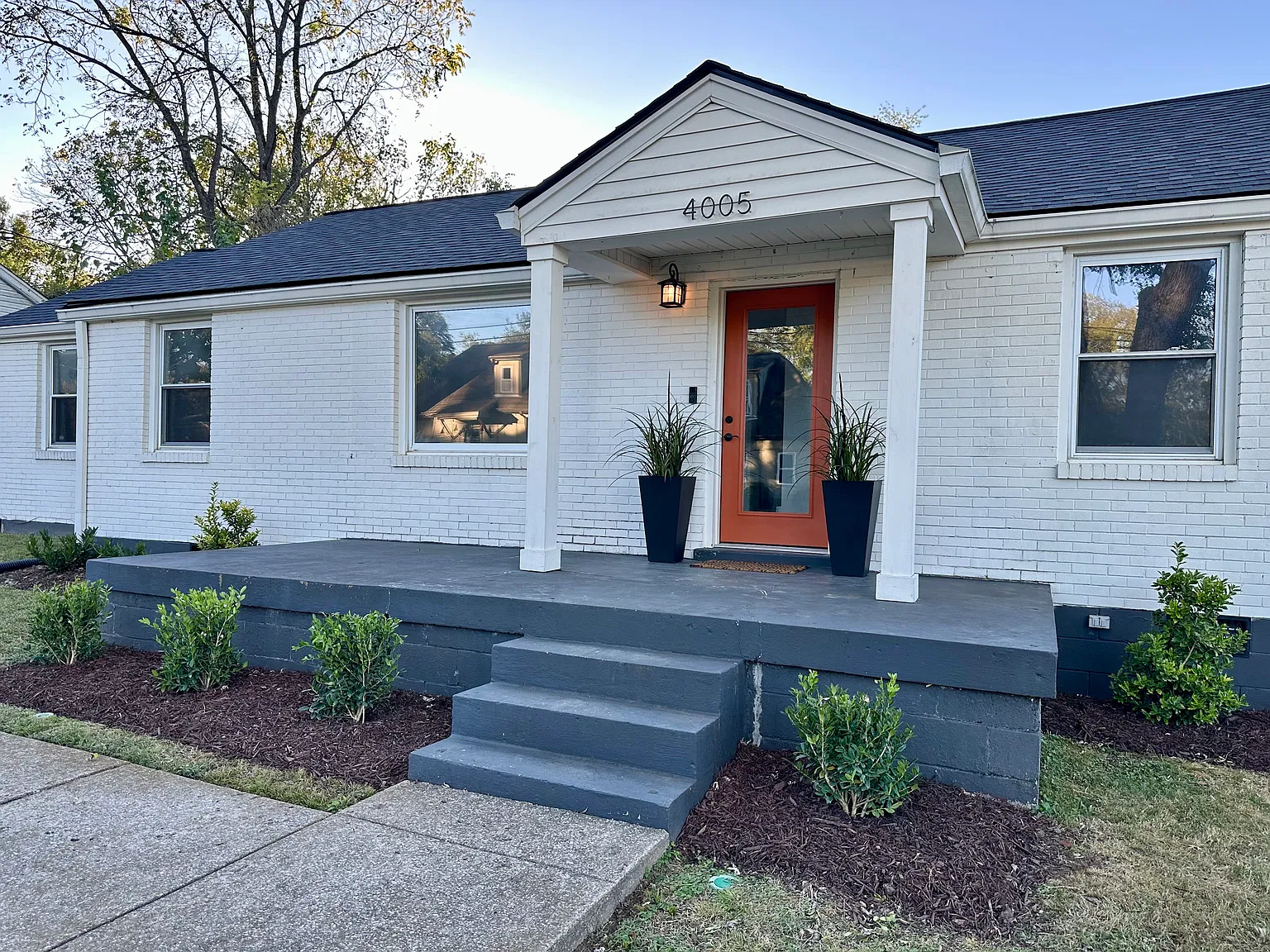 4005 Burrus St — Photo 2