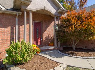 204 Knollwood Ct, Columbia, MO 65203