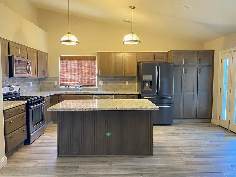 4319 Stride Way — Photo 6