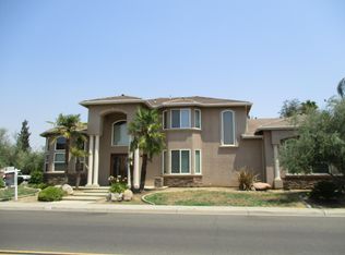 710 Hollow Way, Dinuba, CA 93618