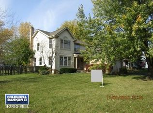 401 Old Country Way, Wauconda, IL 60084