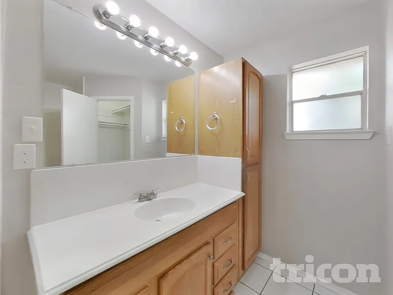 14831 Waterside Dr — Photo 9