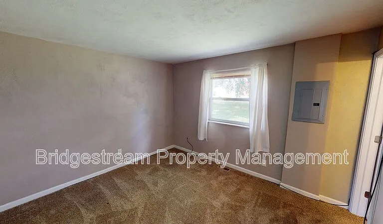 10 Gerlaugh Ave — Photo 5