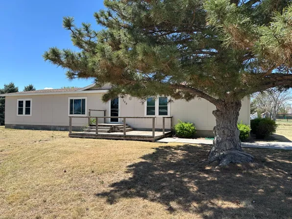 209 S Jefferson St, Hugoton, KS 67951