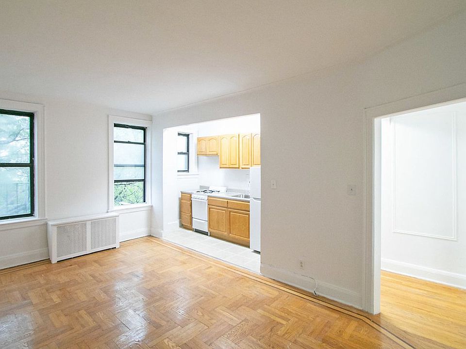 2nd image of 43-15 46th St #Ee12
