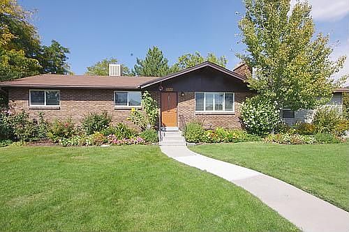1st image of 3084 W Skyvue Cir