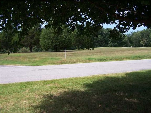 3rd image of 35 Walter Dr