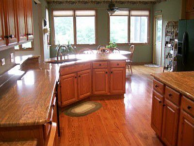 Kitchen/ Granite counters
