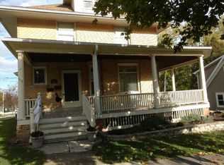 522 Cedar St, Saint Charles, IL 60174