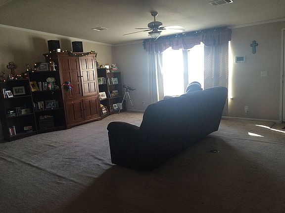 5th image of 3720 Manor Cir
