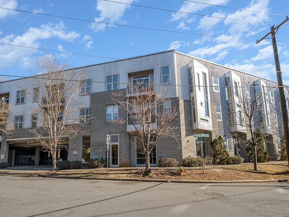 Another view of the condo from Fulton Ave