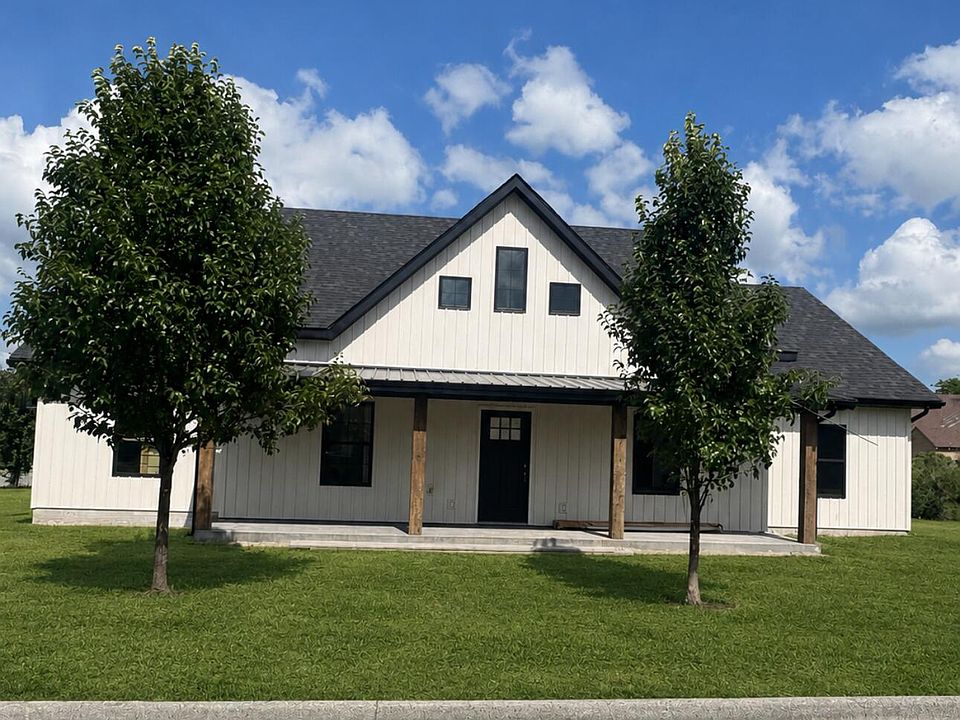 1st image of 610 Robin Road