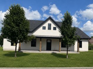 610 Robin Rd, Mountain Grove, MO 65711