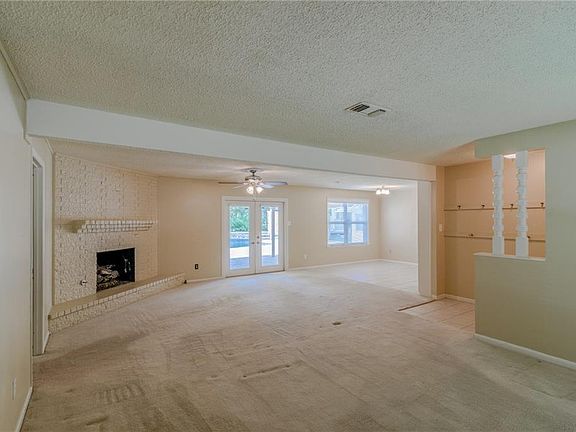 4th image of 1001 Newport Ave
