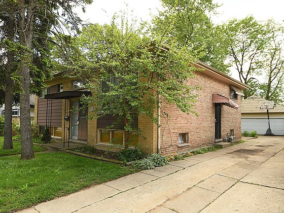3rd image of 17318 Forestway Dr