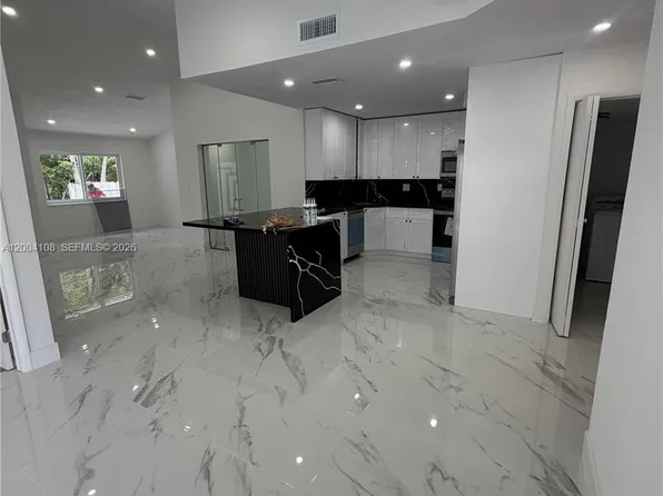 8981 SW 5th Ln, Miami, FL 33174