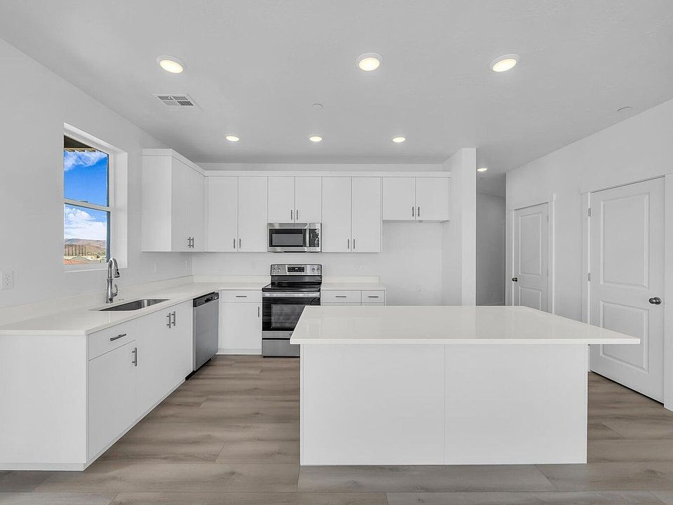 1st image of 5599 Carnelian Pkwy #605