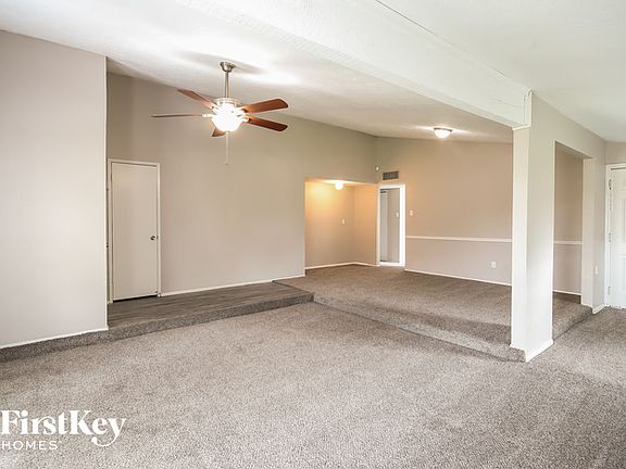 2nd image of 15635 Mendocino Dr