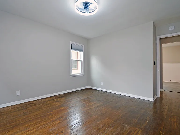 921 Oliver Ave N #921 — Photo 11