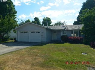 907 Oregon Way, Woodburn, OR 97071