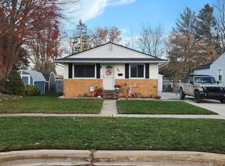 380 Jeffery Ct, Romeo, MI 48065