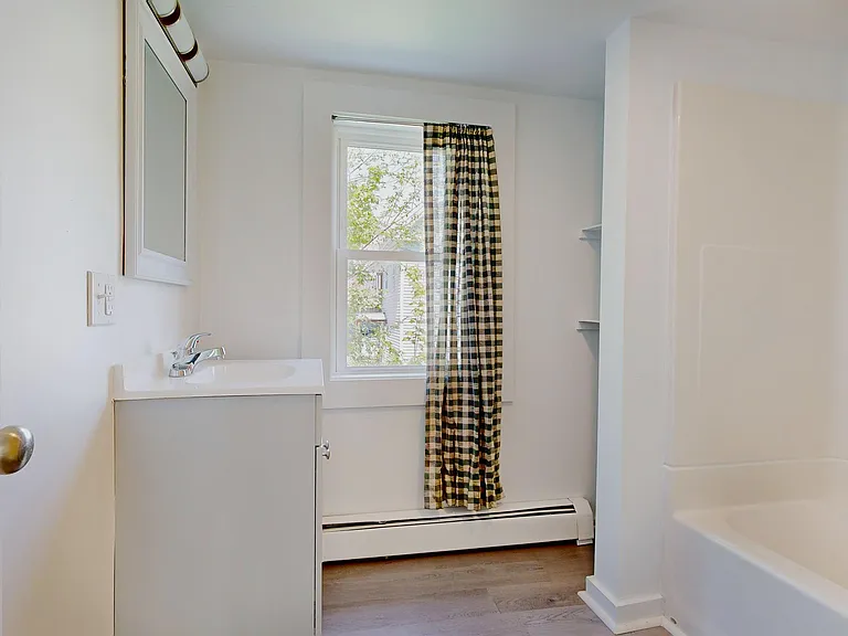 10 Riverbank Ct — Photo 7