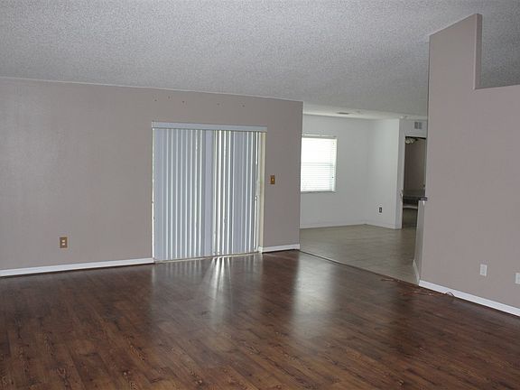 3rd image of 147 Bird Of Paradise Dr