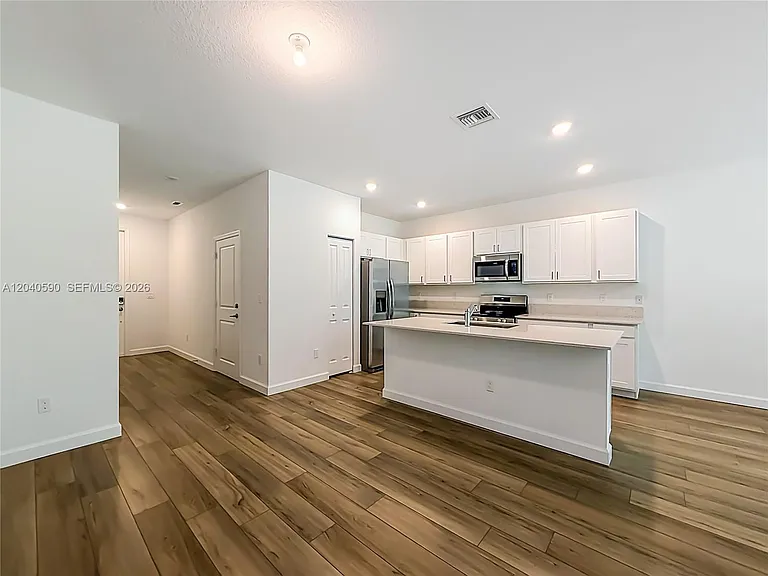 4607 Hollister Ave #4607 — Photo 7
