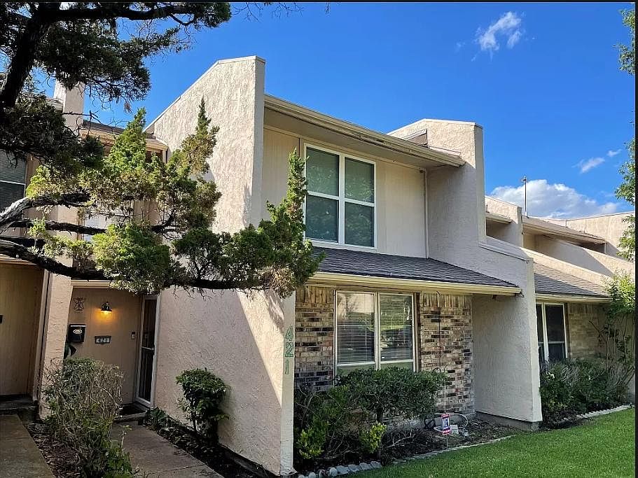 1st image of 421 Arborview Dr