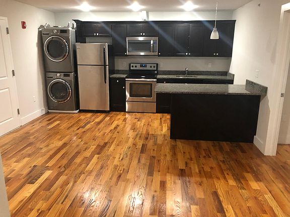2nd image of 140 Sussex Ave Unit 203