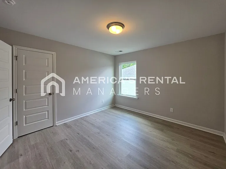 10303 Squires Way — Photo 21