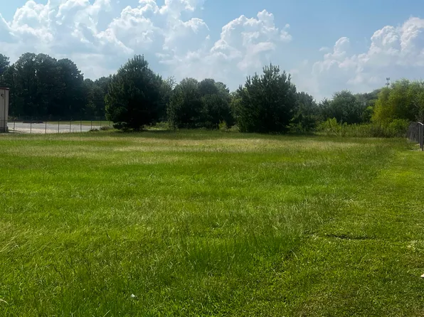 407 S Eastman Rd, Longview, TX 75602