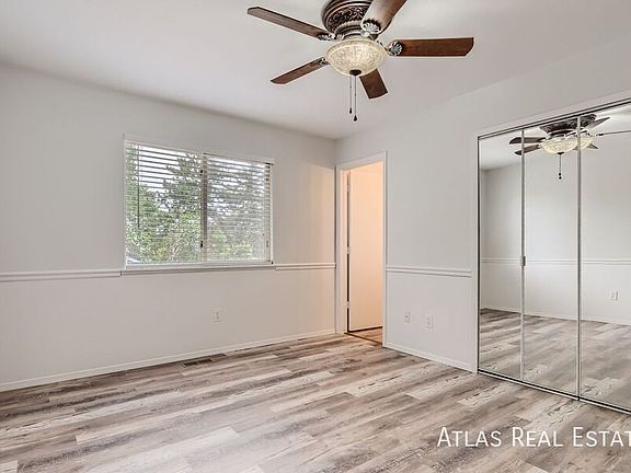 5th image of 4717 W B St