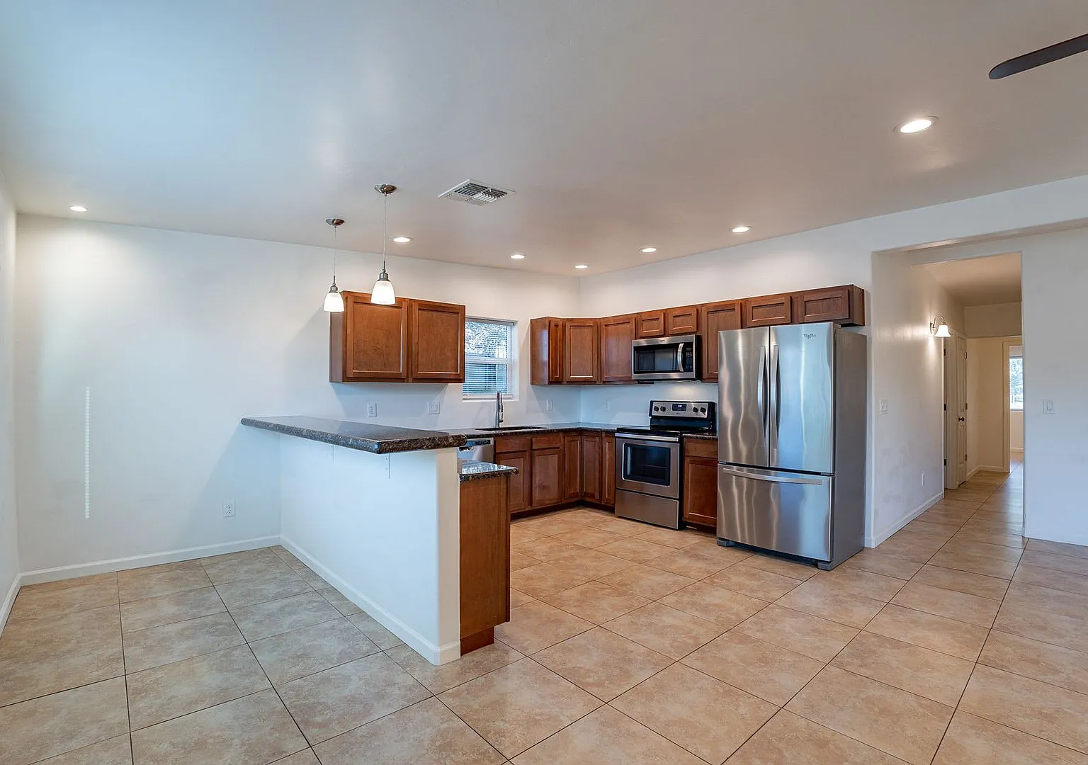 436 E. Waverly St. — Photo 1