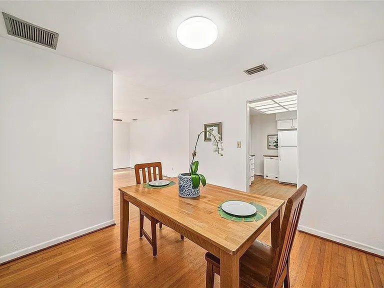 1416 N Forest Ave — Photo 7