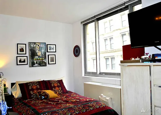 Rented by Anchor Associates | media 28