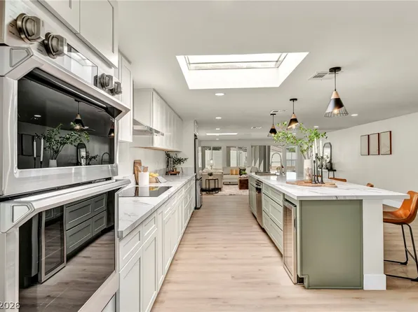 9130 Belcastro St, Las Vegas, NV 89113