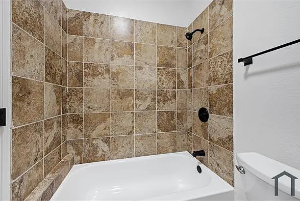 719 W 47th St #2 — Photo 11