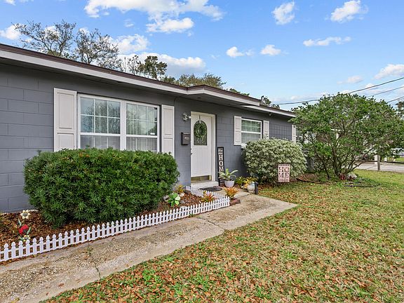 3rd image of 3126 Dalehurst Drive W