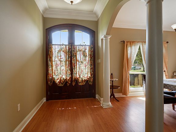 5th image of 4812 Sidney Ln