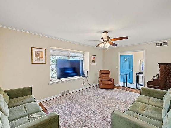 5th image of 4662 E 58th St S