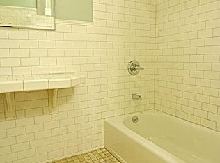 900 Queen Anne Ave N UNIT 102, Seattle, WA 98109