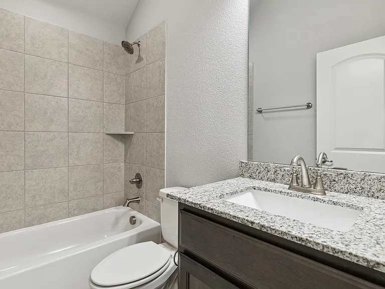 810 Mildren Ln — Photo 23