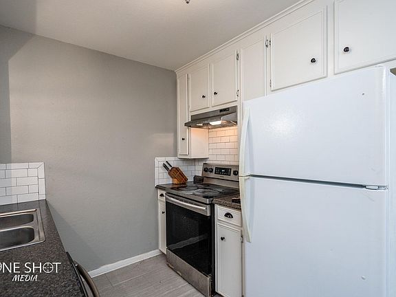 4th image of 912 N Judge Ely Blvd