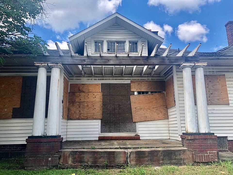 2nd image of 1068 Madison Ave
