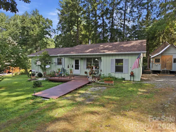 473 King William Rd, Hendersonville, NC 28739