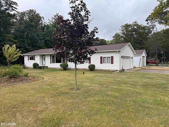 2nd image of 4864 N Caseville Rd