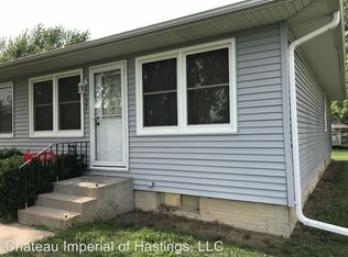 1231 E 3rd St, Hastings, NE 68901