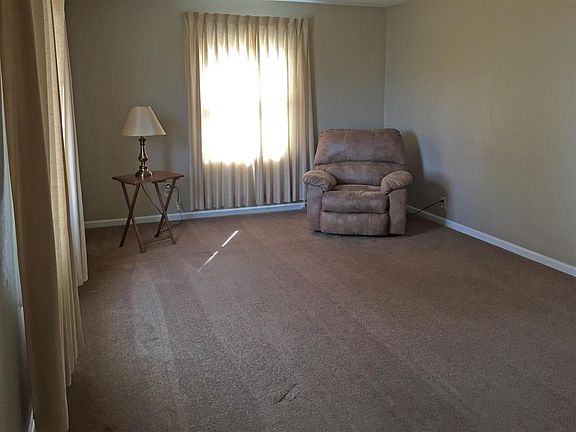 2nd image of 841 Greenview Ave